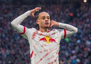 华体会APP官网-记者：红牛CEO明茨拉夫亲自介入西蒙斯交易，球员互换是可行方案